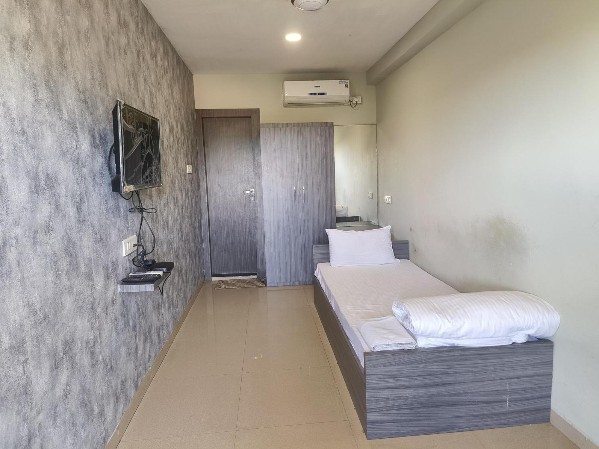 Hotel Royal Retreat Sambalpur Ngoại thất bức ảnh
