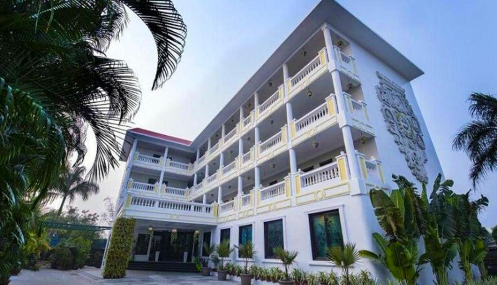 Hotel Royal Retreat Sambalpur Ngoại thất bức ảnh