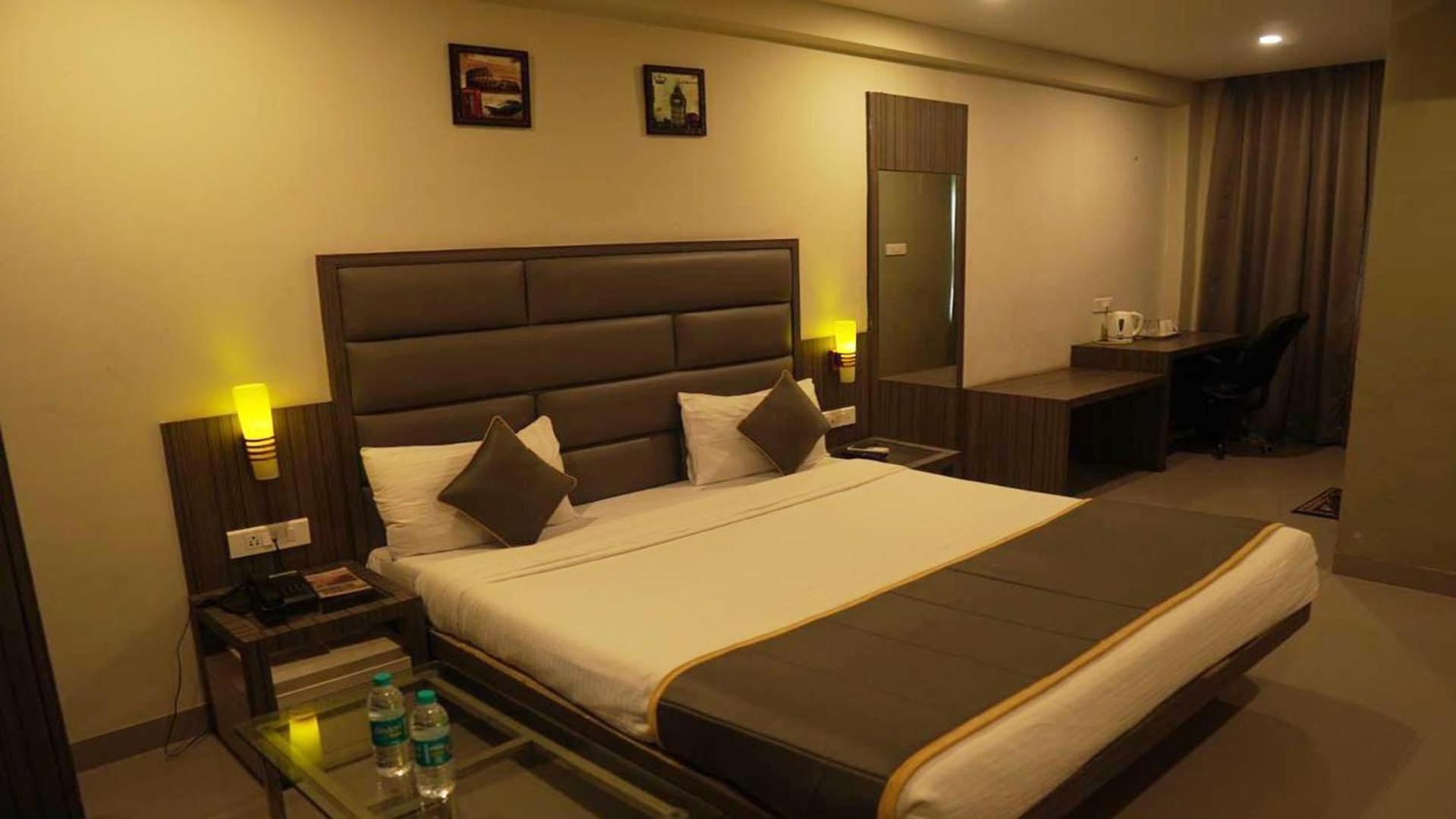Hotel Royal Retreat Sambalpur Ngoại thất bức ảnh