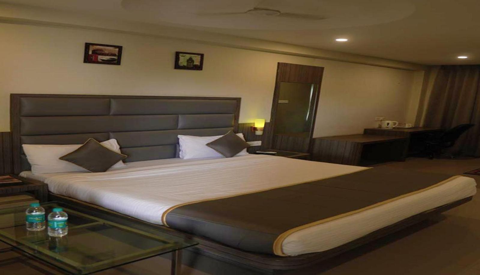 Hotel Royal Retreat Sambalpur Ngoại thất bức ảnh